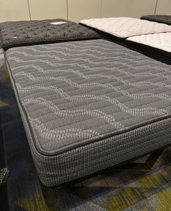 Brand New Queen Mattress Floor Models - 
Only $40 Down!
