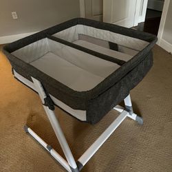 Simmons Kids -By The Bed Twin City Sleeper Bassinet