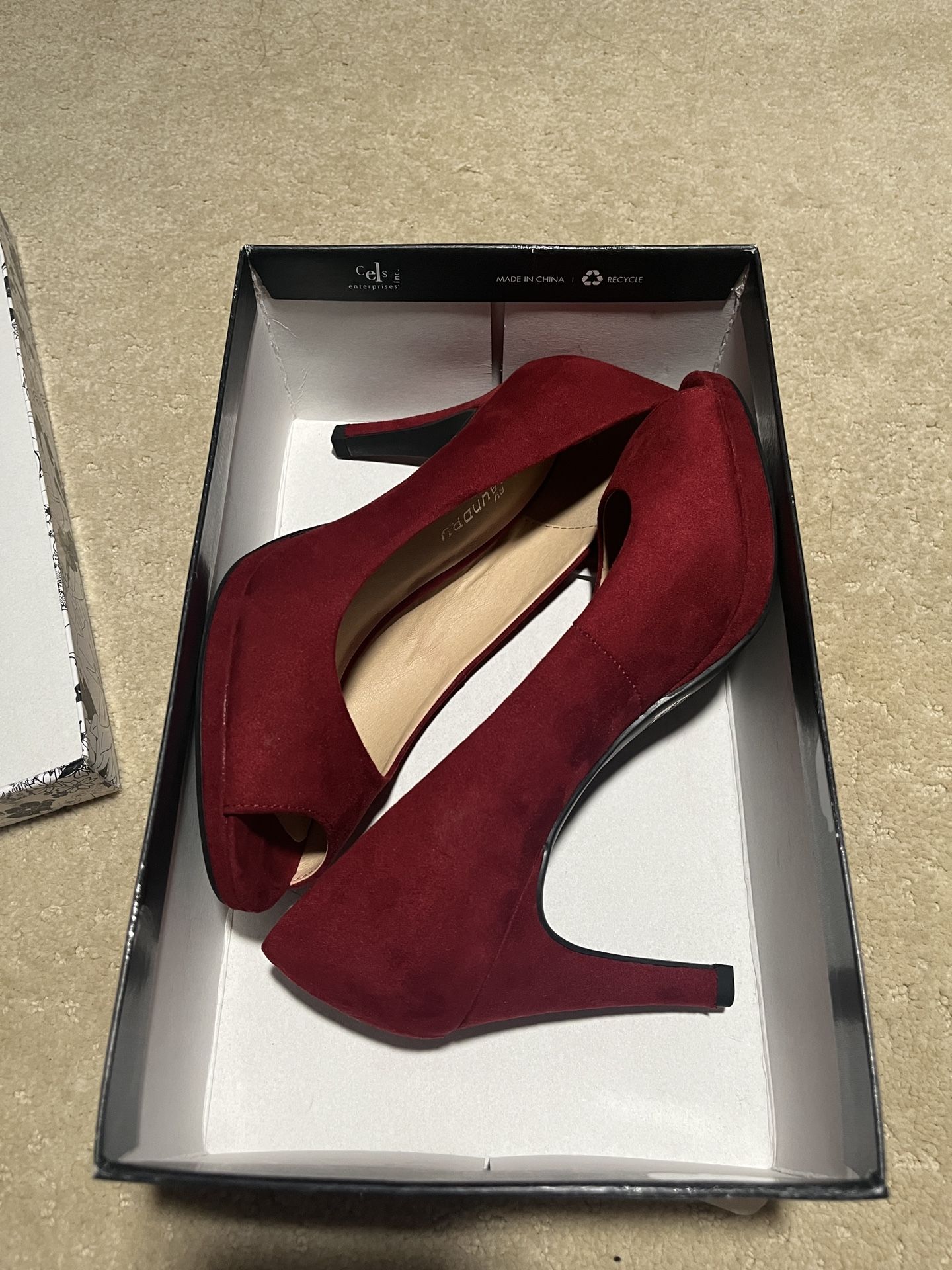 CL Burgundy Red Heels 7.5M