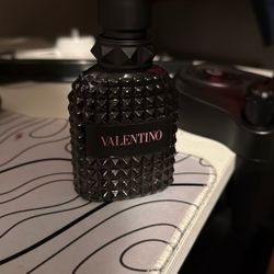 Born In Roma Valentino 