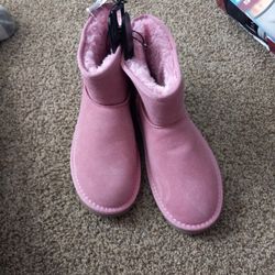 LADIES PINK LEATHER BOOTS
