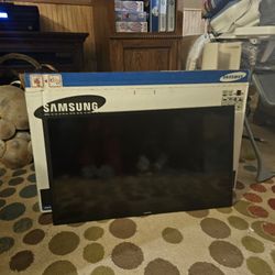 32 Inch Samsung TV