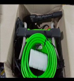 Greenworks - 2100 PSI (SGS Certified) 1.2 GPM 13Amp Compact Electric Pressure Washer - Green