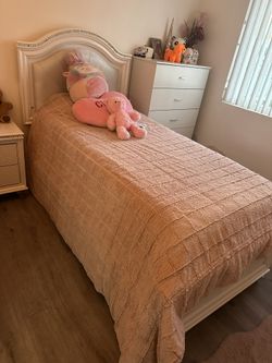 Twin Bed