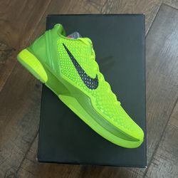 Nike Kobe Grinch Size 9.5 , 12 NEW