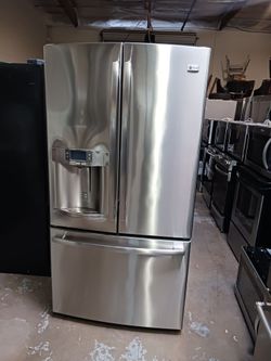 Refrigerator ge 3 door French door in stainless steel 40 days warranty Delevery