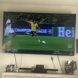 LG Tv 70in