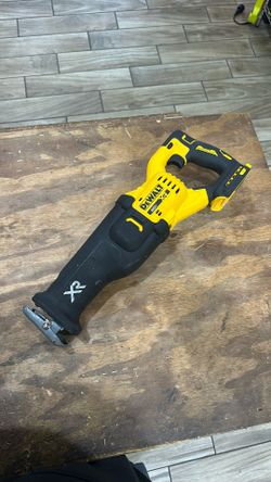 DEWALT 20-Volt XR Cordless Reciprocating Saw (Tool Only)