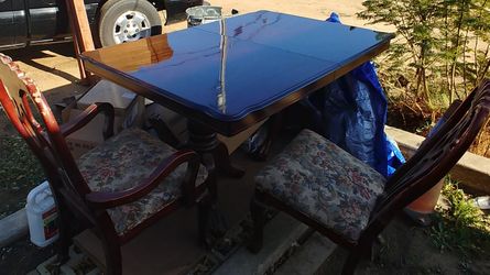 6 chair table you also can extend it two more feet and it's being sold for $125 no less