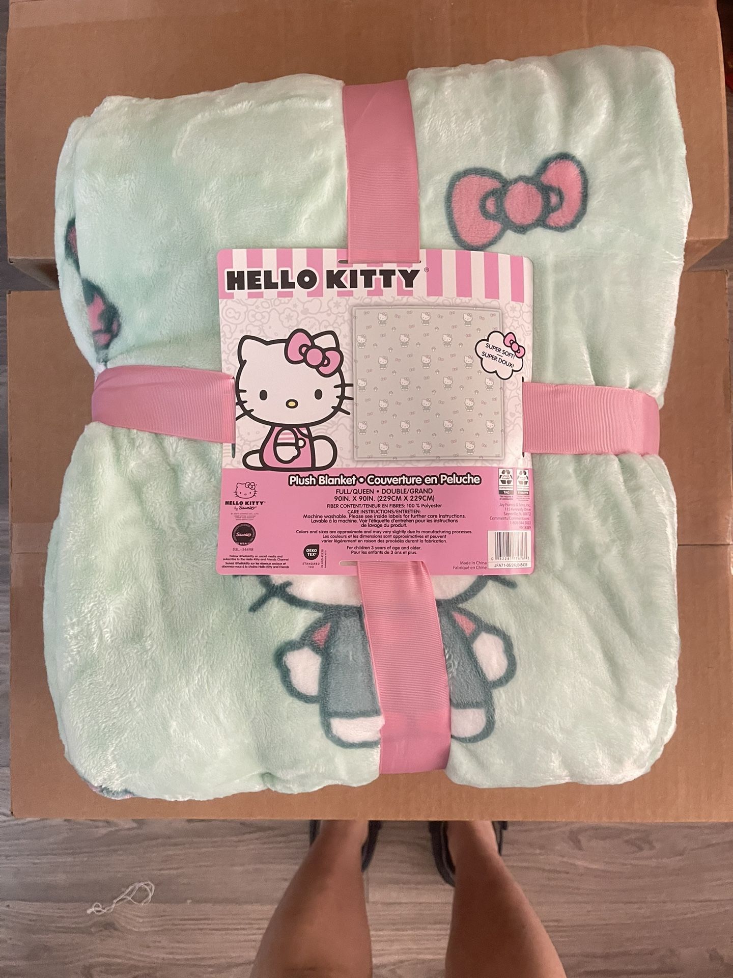 Hello Kitty Queen Blanket