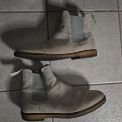 Common Projects Chelsea Boots