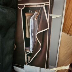 Freestanding portable closet