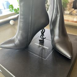 Beautiful Black YSL Logo Heel Bootie