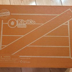 KiwiCo Kids STEM Project Kit - Mega Hand - Like New - $15