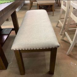 Ashley Extension Dinings Tables 4 Chairs and Benchs Moriville 