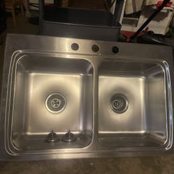 Stainless Steel Sink - Elkay LR3322