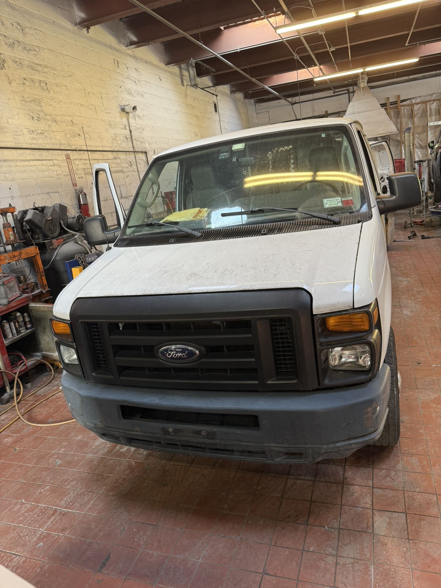 2012 Ford E-150