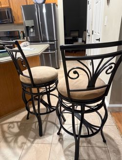 Set of 2 Swivel Bar Stools