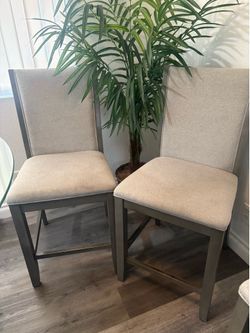 4 Countertop Dining Chairs For Sale