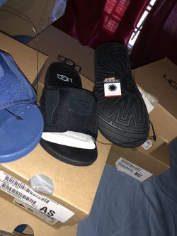 Ugg kids slide size 2,1,12,4