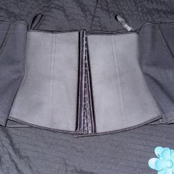 Yianna Waist trainer Size Small 