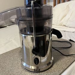 Dash juicer