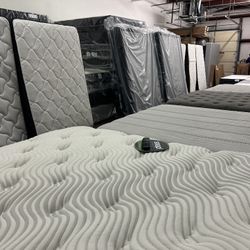 King Mattresses 30-80% Off While Supplies Last