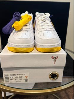 Nike Air Force 1 Low Retro QS KB Size 8.5 DS