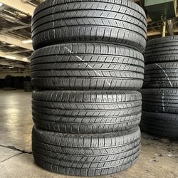 TIRE 225 65 17 MICHELIN