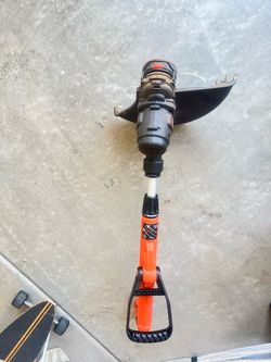 Black and Decker String Trimmer