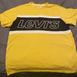 Levi’s Tshirt Size large