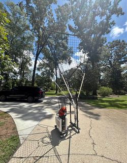 Dr Dish Basketball shooting Machine