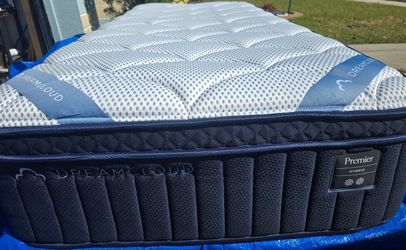 DreamCloud Premier Hybrid Twin XL Mattress – LIKE NEW – $230 (Riverview)