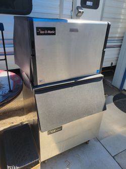 Iceomatic Ice Machine