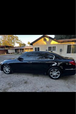 2013 Hyundai Genesis
