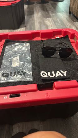 QUAY COP STYLE SUNGLASSES