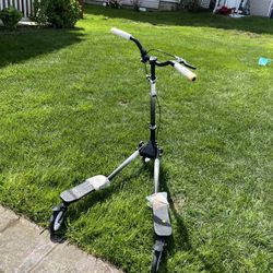 3 Wheel Wiggle Scooter 