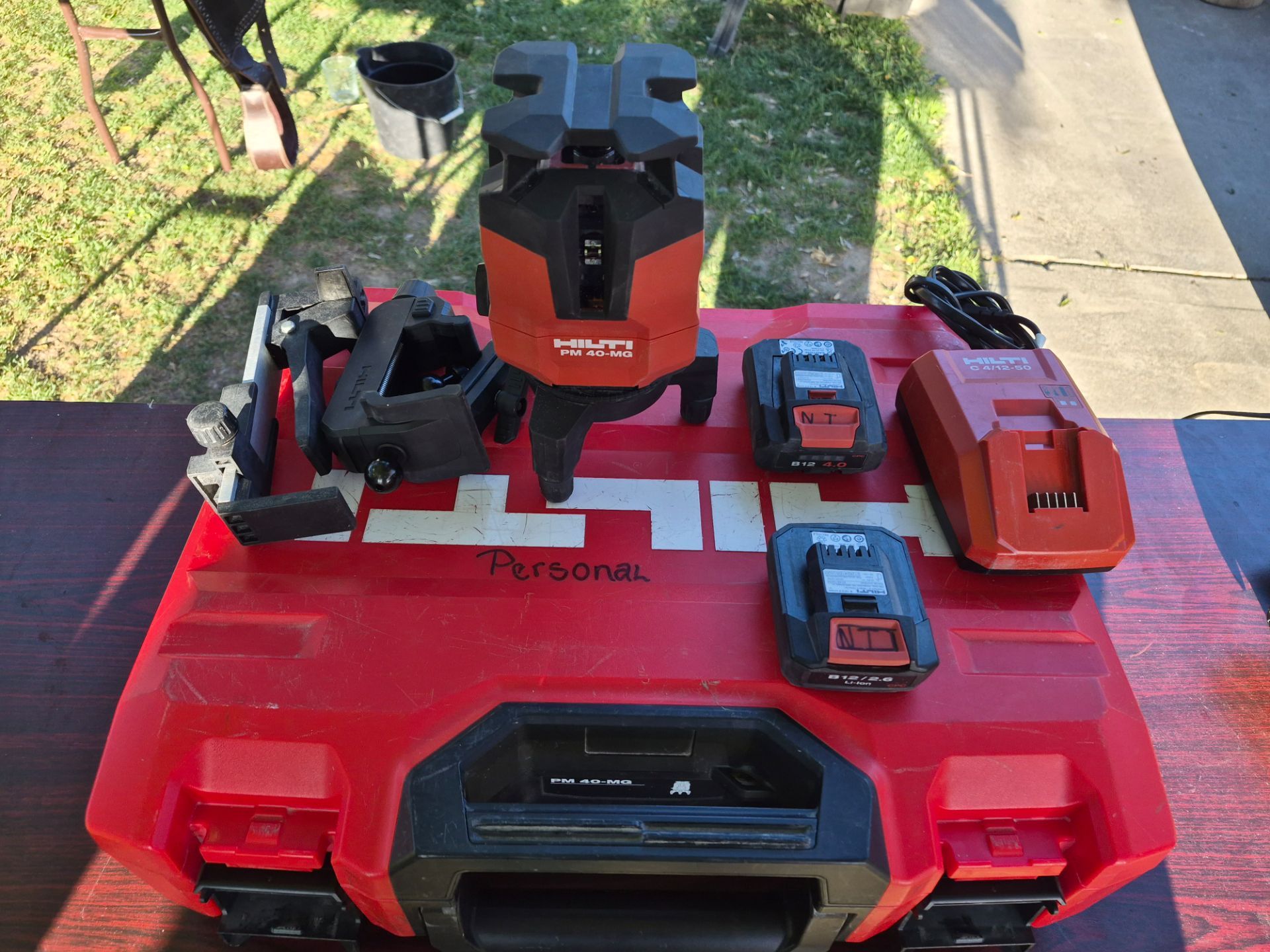 Hilti PM 40-MG Multi-line green laser level kit