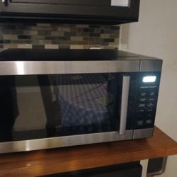 Hamilton Beach 1.6 cu. ft. Sensor Cook Countertop Microwave Oven, 1100 Watts, Stainless Steel