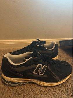 Used with og box sz 11.5M new balance 1906D protection pack black.