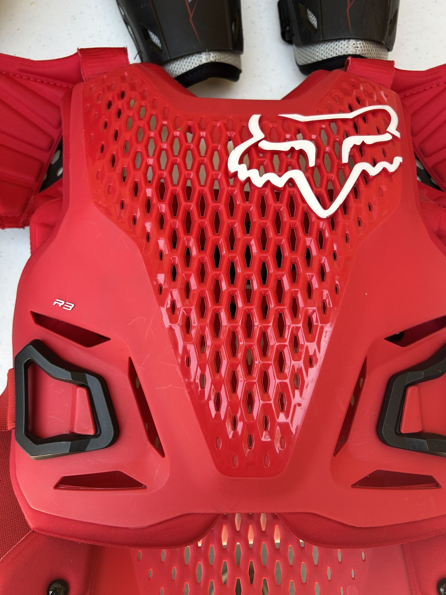 Size   S -  M. Motor Bike Armour Set Of 4 Items 