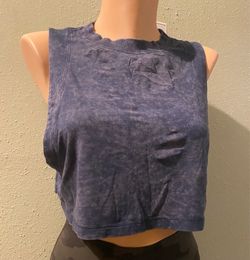 Lululemon  cropped t-shirt veil size 6