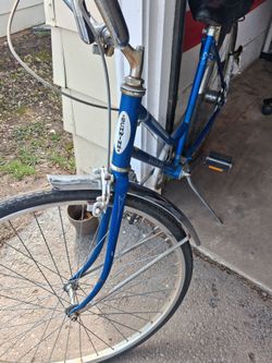 Women's schwinn antique bicycle great shape ready to ride