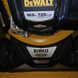 Dewalt Gas 163cc 21" Self Propeler Lawn RWD