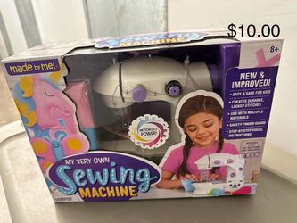 Toy Sewing Machine NEW