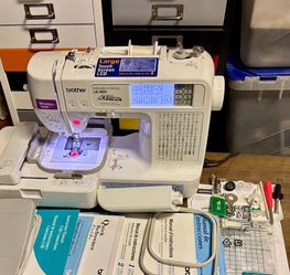 Brother LB-6800 Project Runway Embroidery & Sewing Machine