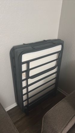 Foldable bed
