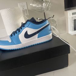 Air Jordan 1 Low Unc