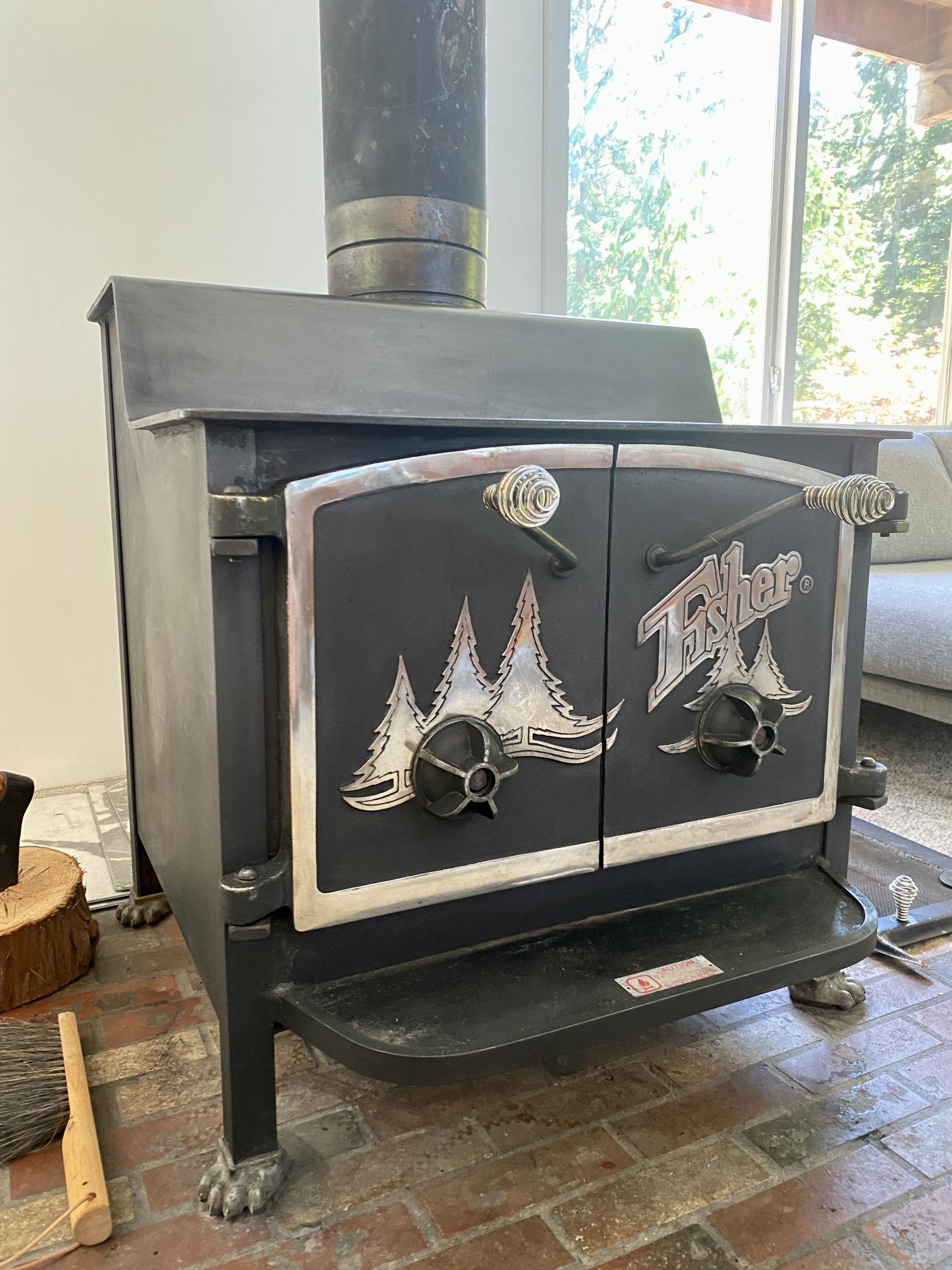 Grandpa Bear III Fisher Wood Stove With Bear Feet Top Vent for Sale in  Issaquah, WA - OfferUp