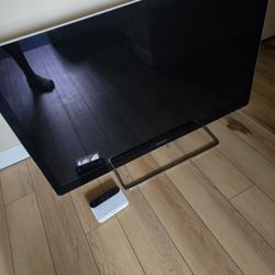 Sony Bravia NSX-GT1 Smart Tv 40 Inch With Remote